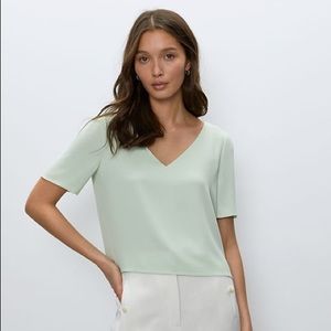 Aritzia Red Cropped Vneck Top